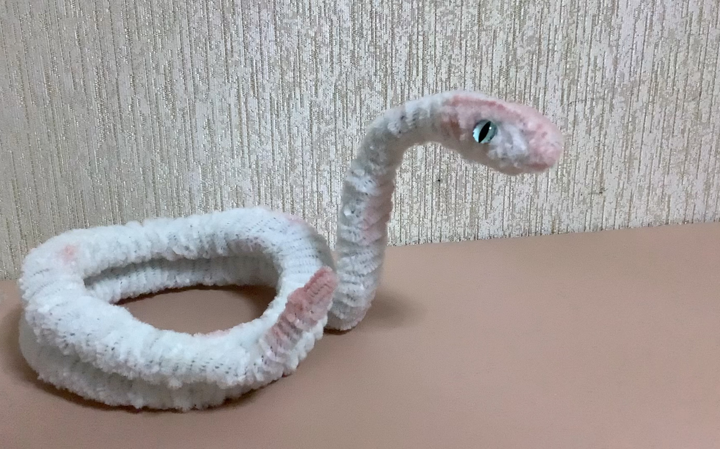 原创扭扭棒小蛇制作教程第一期