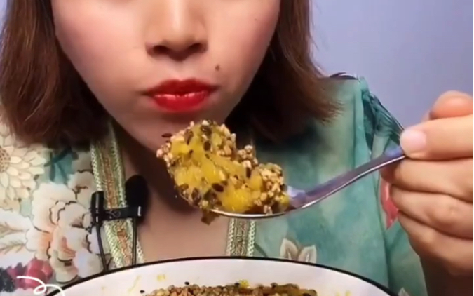 胖珊的苦荞百香果嘎嘣脆超好听