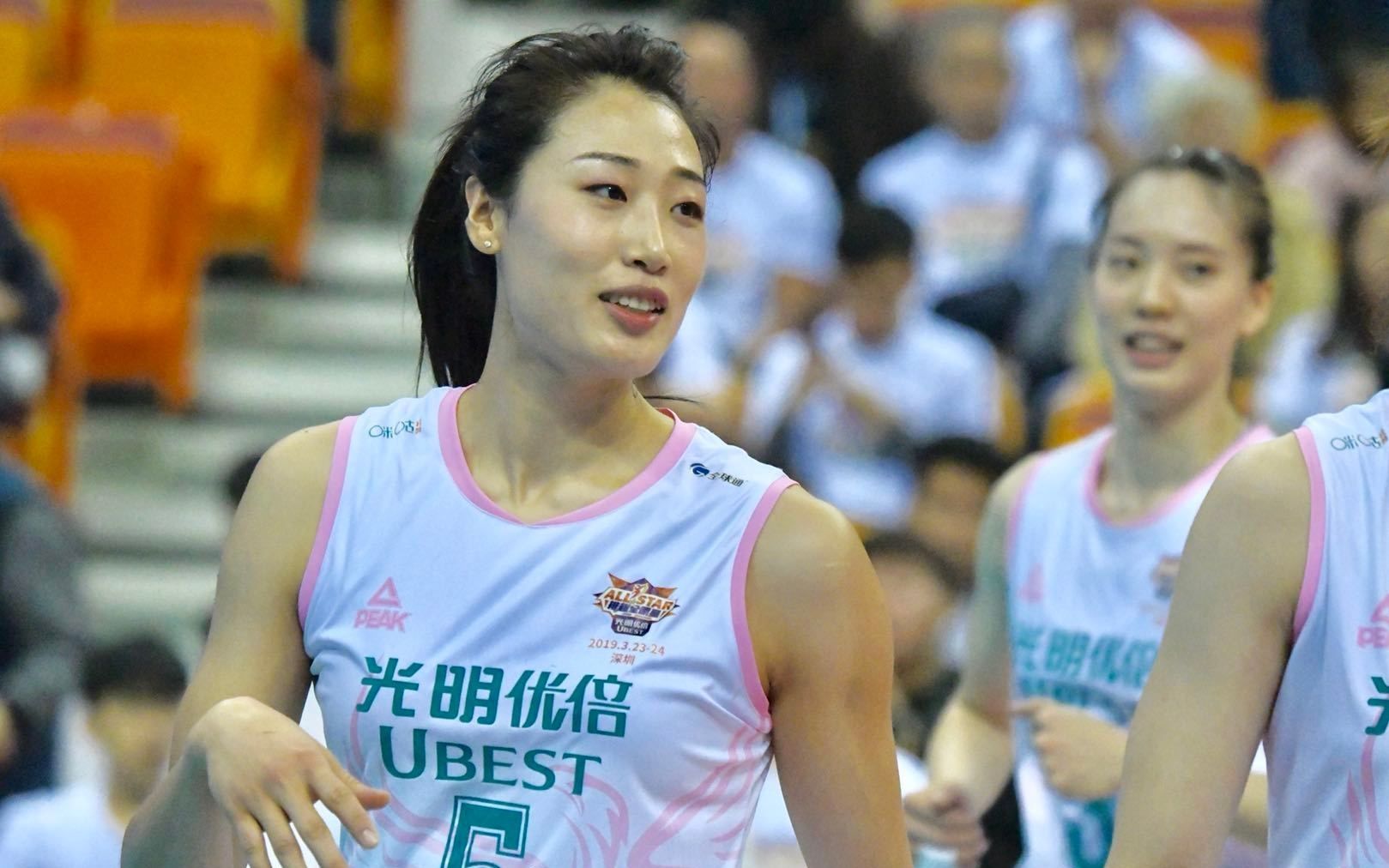 刘晏含流光溢彩全明星南北对抗赛精彩回眸