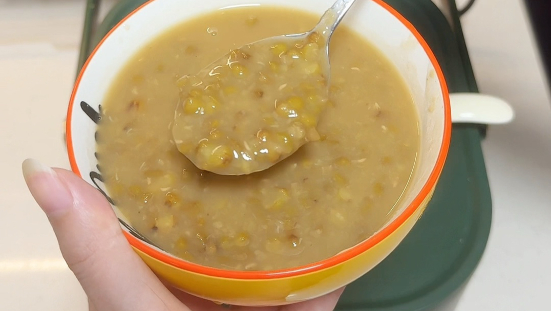 夏季必喝的绿豆沙不用开火就能搞定，直接交给电饭锅超方便！