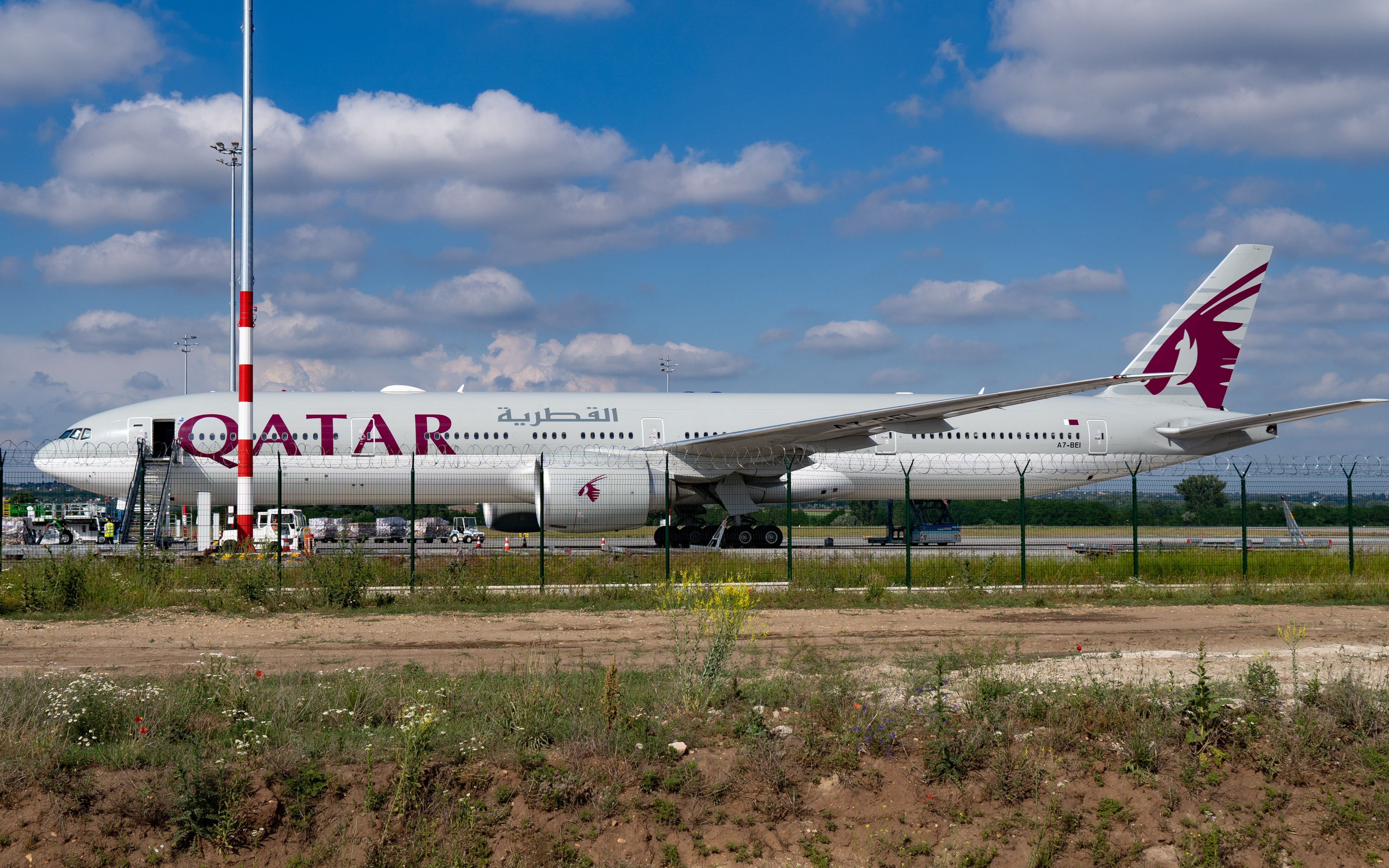 【机场实拍】4k 布达佩斯机场实拍 小墨镜侠320n来啦