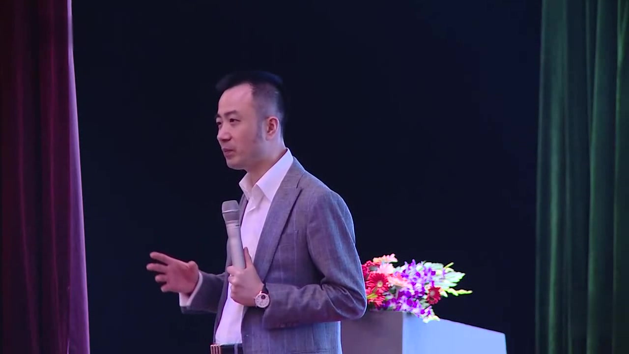 俞凌雄演讲:道术结合 西方讲究实证管理 东方讲究智慧才能做大事,中国