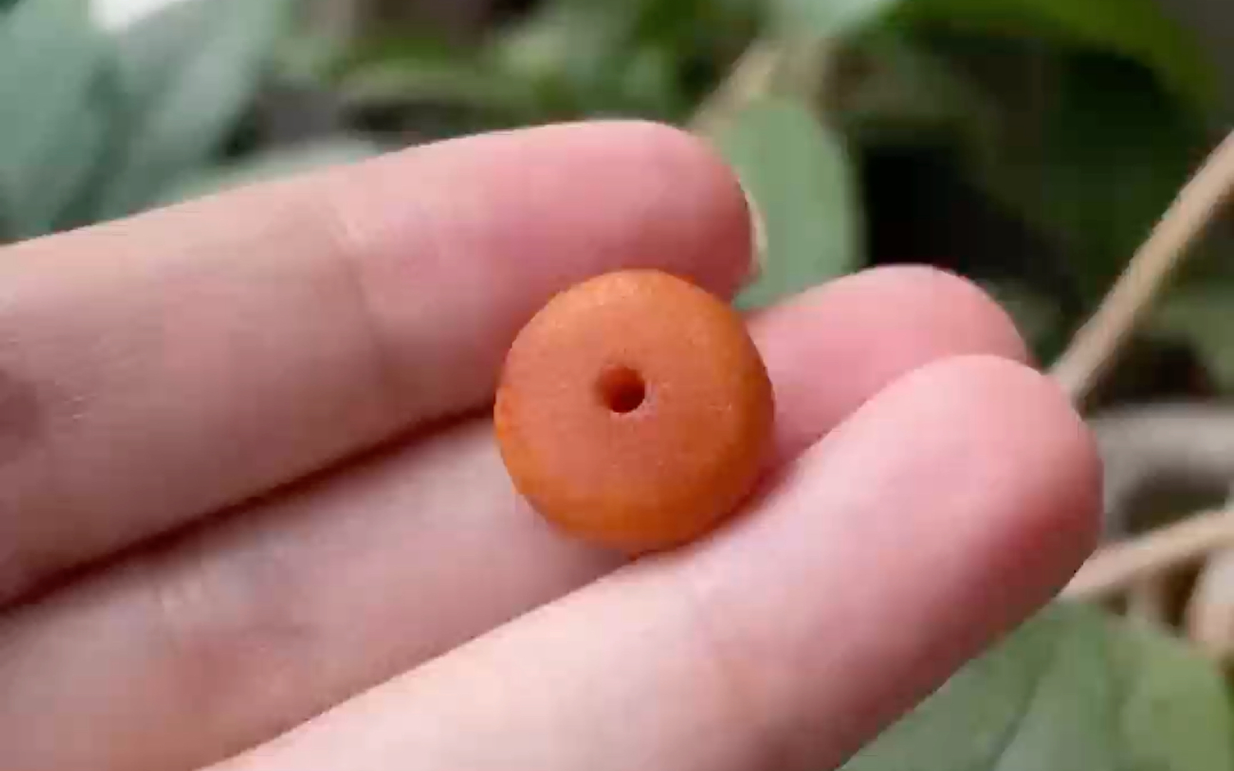 0.79g 老蜜蜡 橘皮纹 小圆饼 06199/个