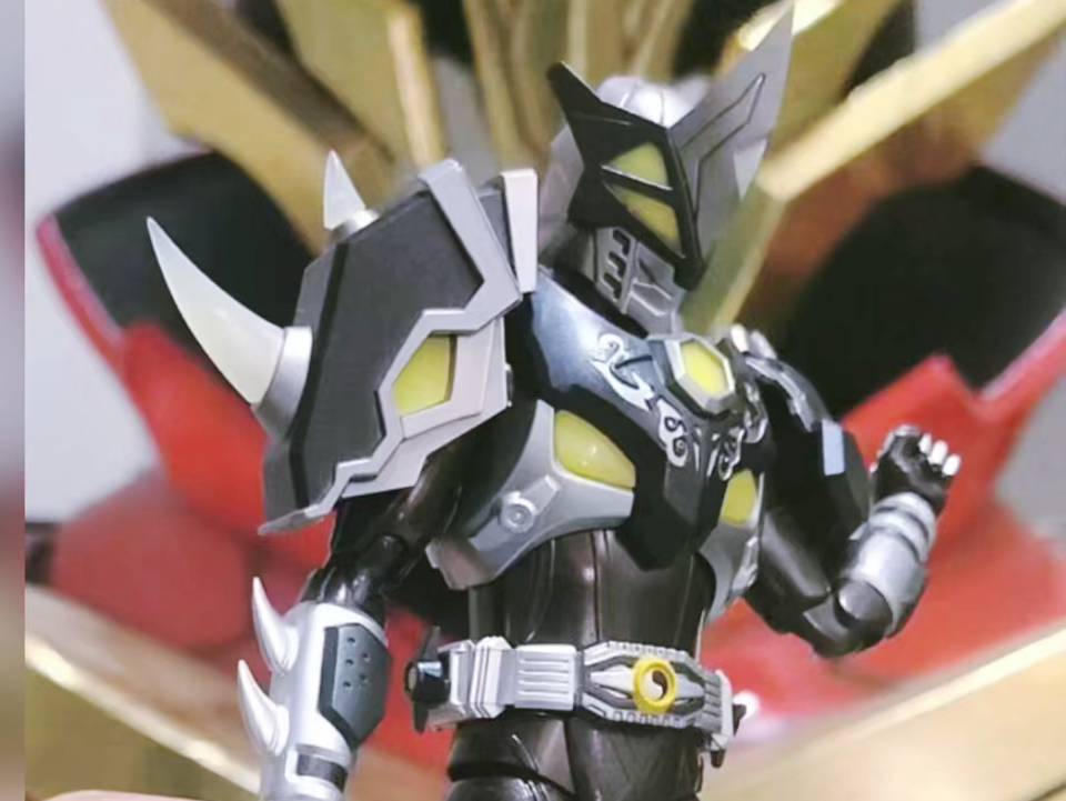 形刻黑犀铠甲,兄弟们觉得出货后价格多少?