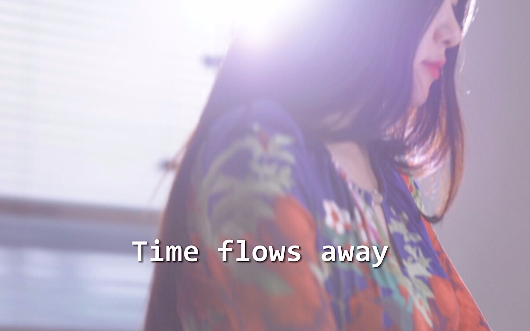 [图]【钢琴】一听便坠入回忆的《time flows away》，央视公益广告《时光倒流》篇bgm。