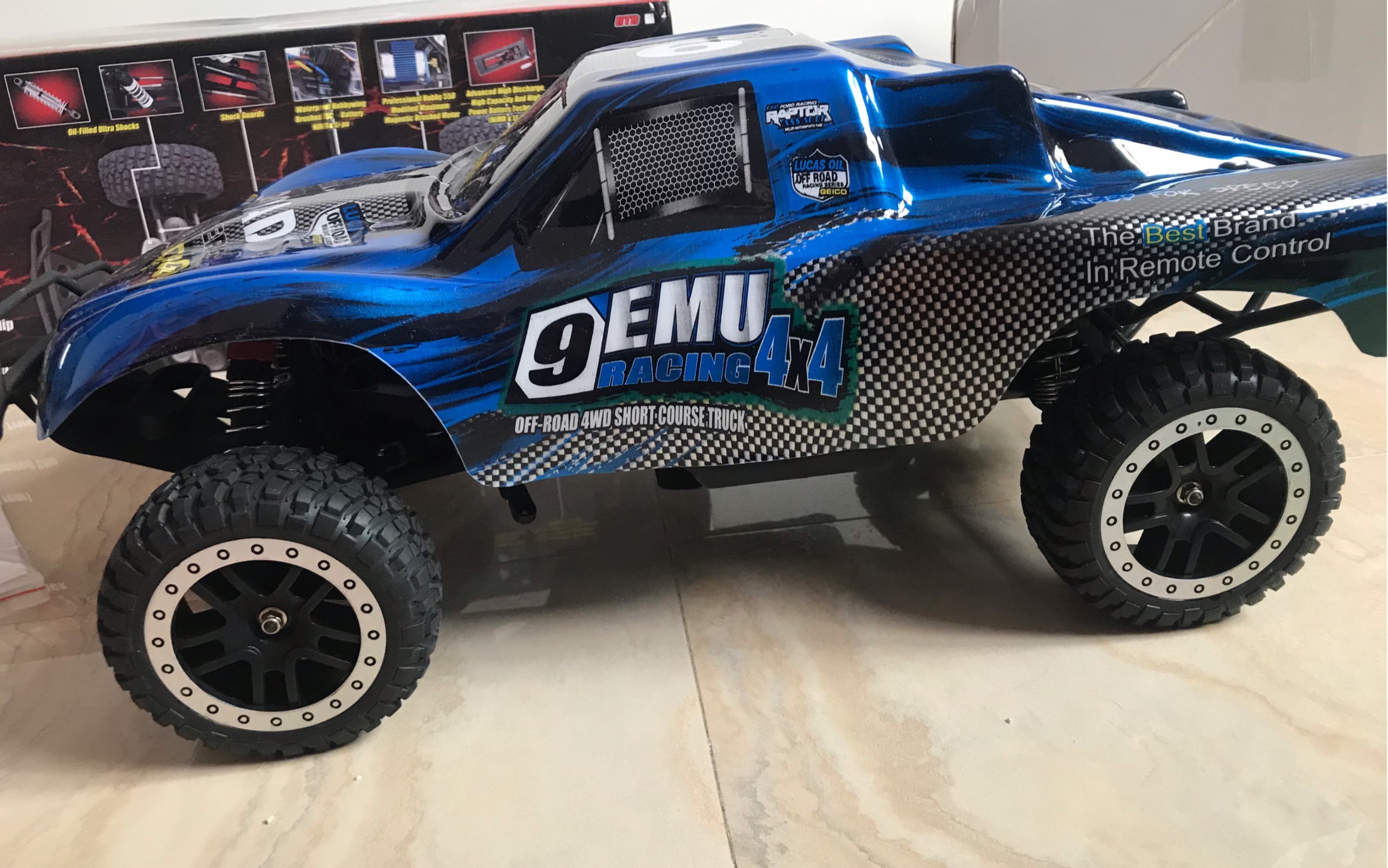 雷魔短卡727装车