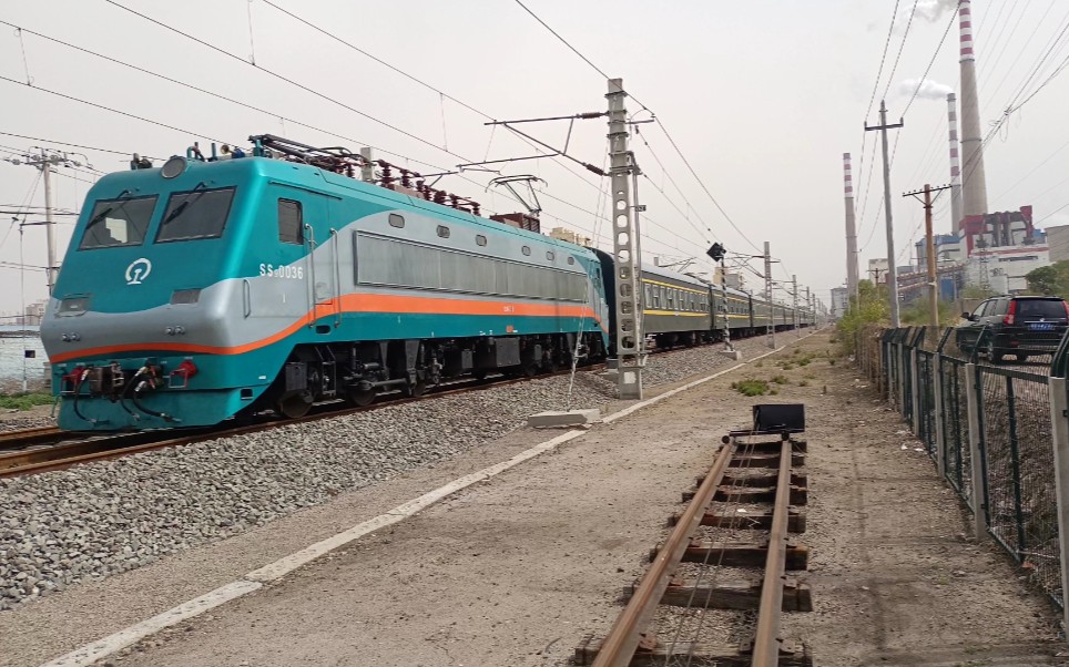 k1260次通过新义线57千米道口