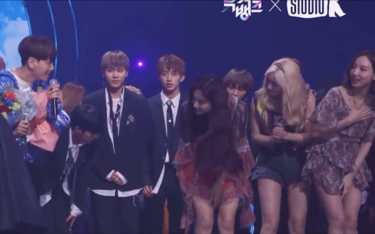 冷门cp-伟大的天才爱豆:边伯贤x林娜琏 baekna