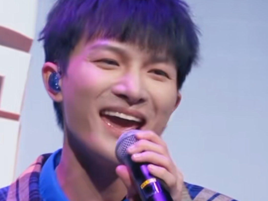 周深舞台首唱monsters,梦开始的地方