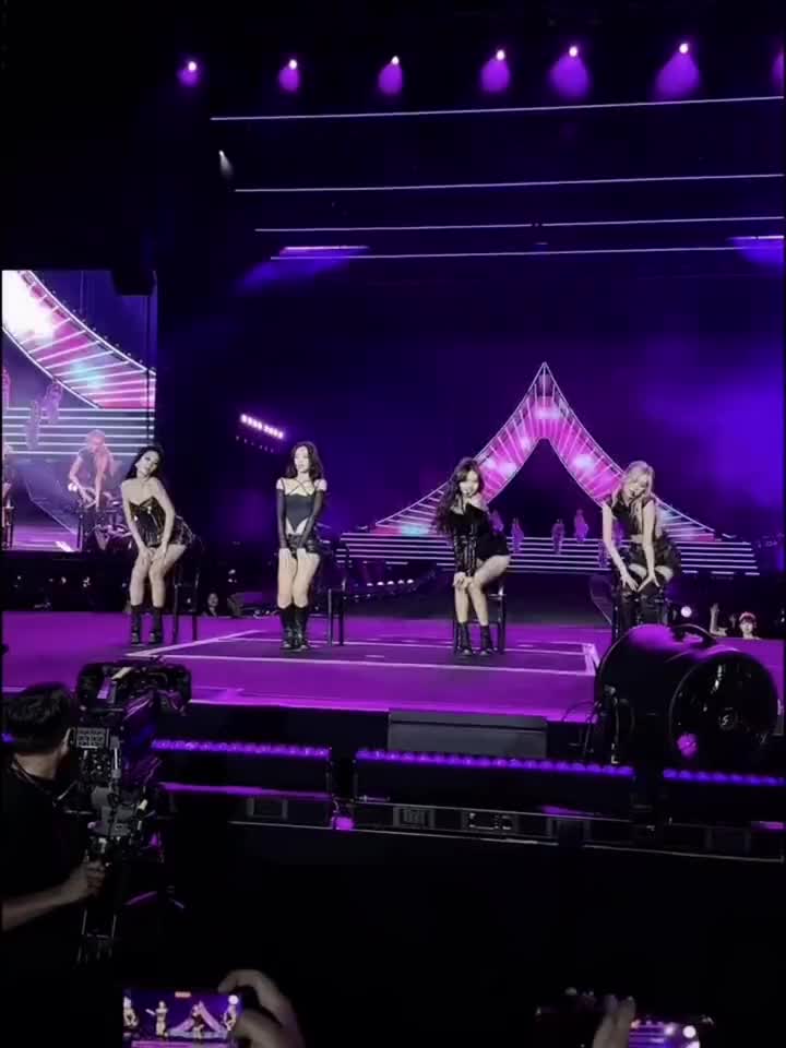 pretty savage 凳子舞,每个人都做出了不一样的感觉 #jennie #jisoo