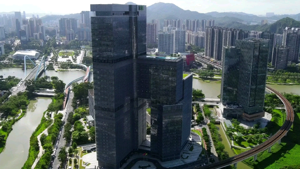 航拍世界200强kb建滔集团大厦差点炸机