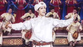 阿云嘎 蔚蓝的故乡 草原花美男第三集1710 哔哩哔哩 つロ干杯 Bilibili