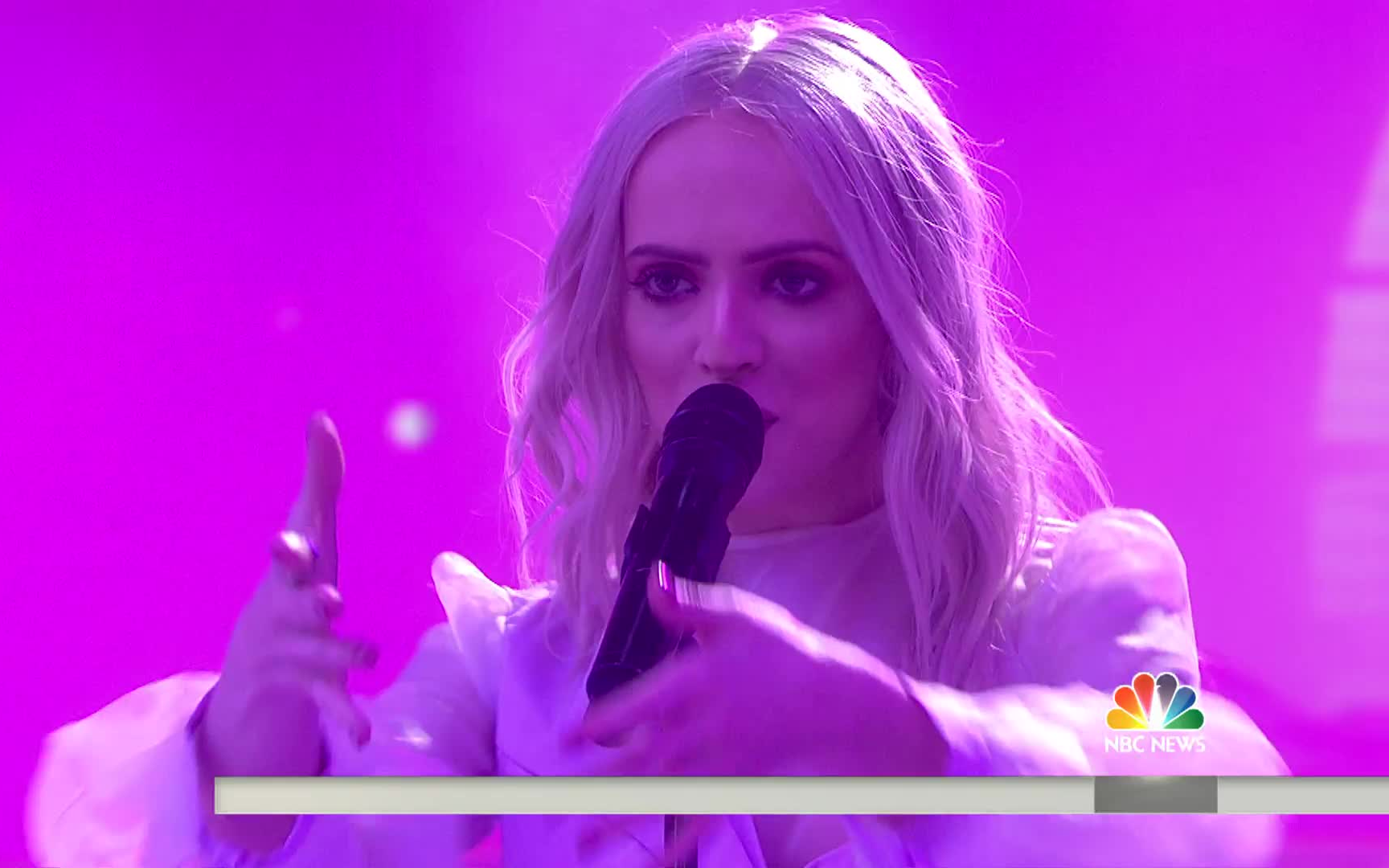 [图]【Madilyn Bailey】今日秀The Today Show表演原创新单Tetris