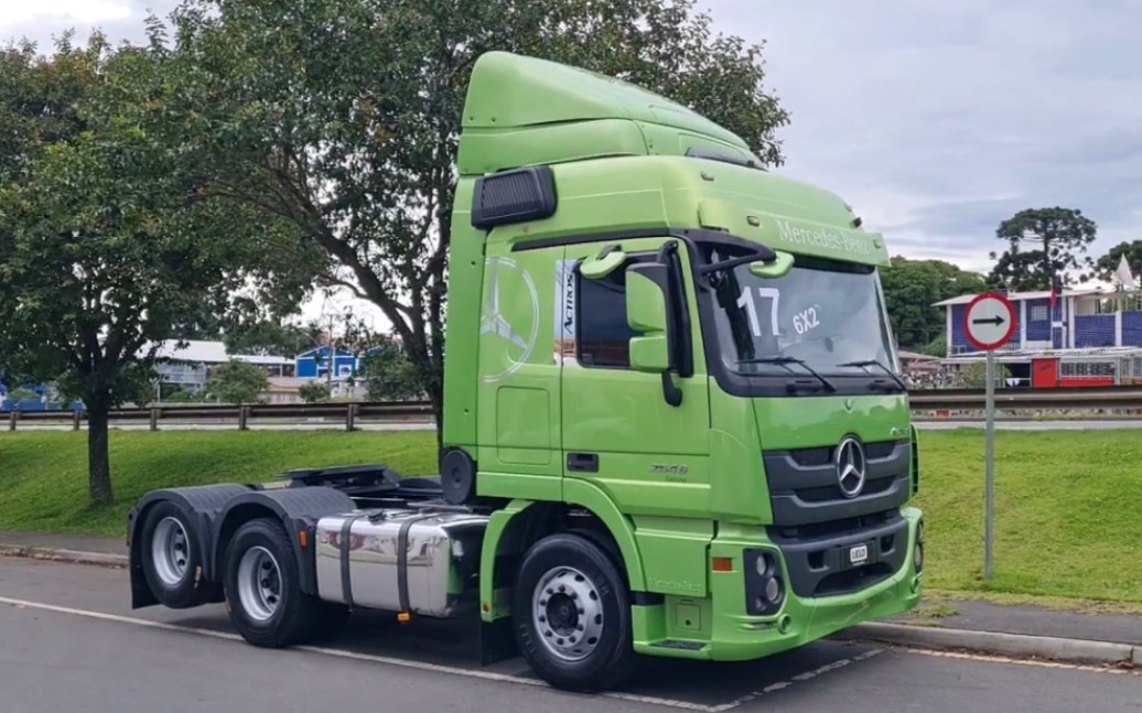 奔驰actros 2546牵引车(巴西特供版)