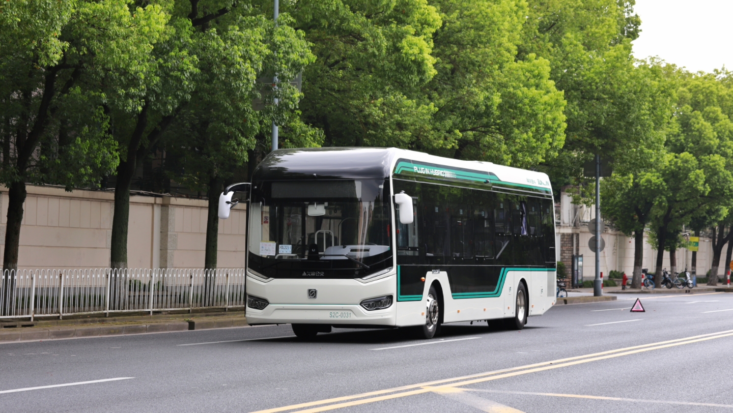 申沃s2c路试,但是抛锚在路中间