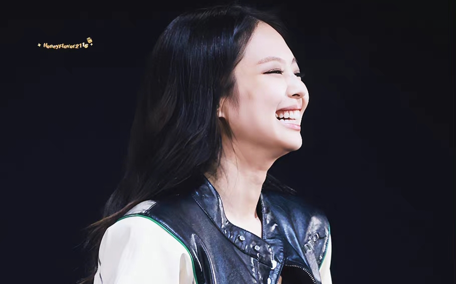 jennie演唱会高甜瞬间,可爱到心融化!