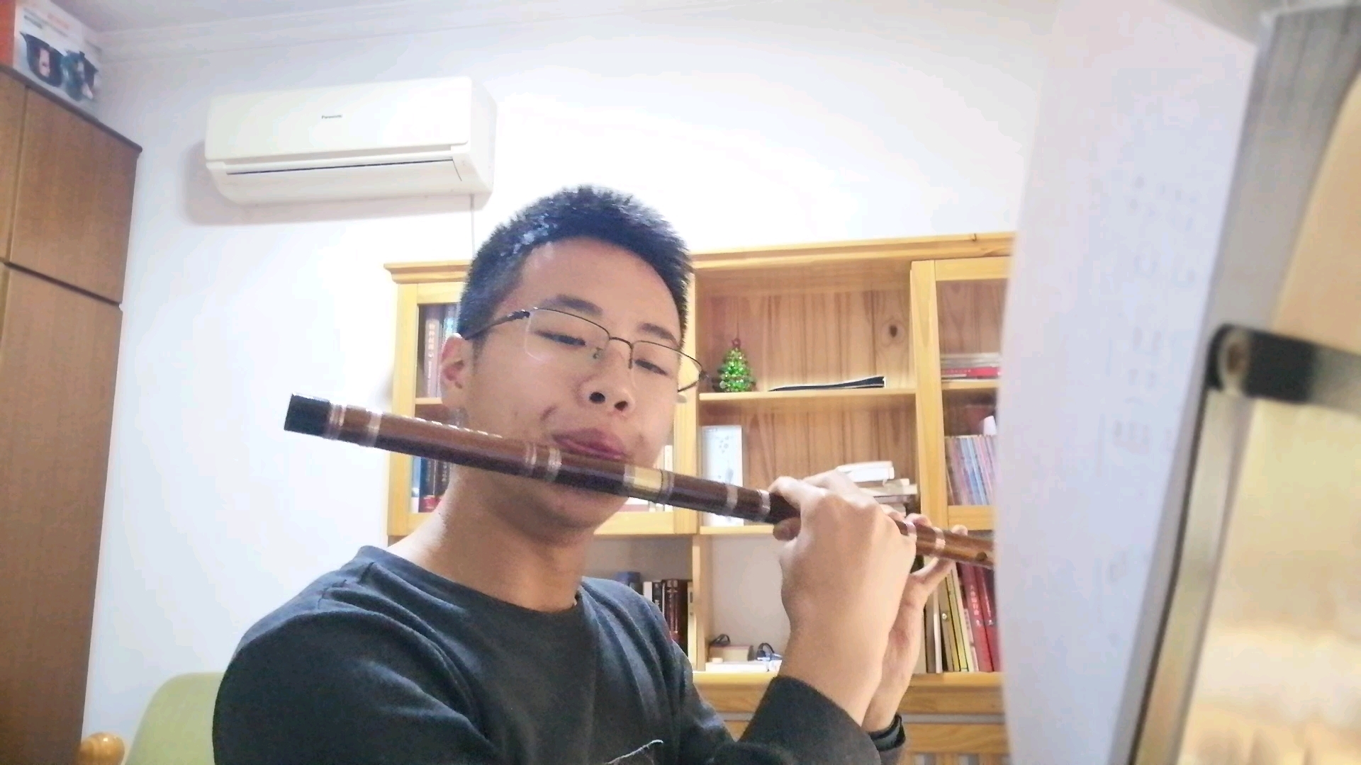 初学者如何自学吹笛子,新手如何吹响笛子,怎么吹响笛子_大山谷图库