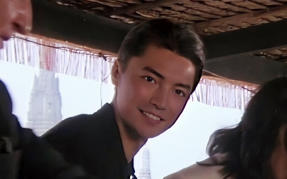 【尊龙】《龙年/中文字幕》cut7"臭乌鸦警告～"_哔哩哔哩_bilibili