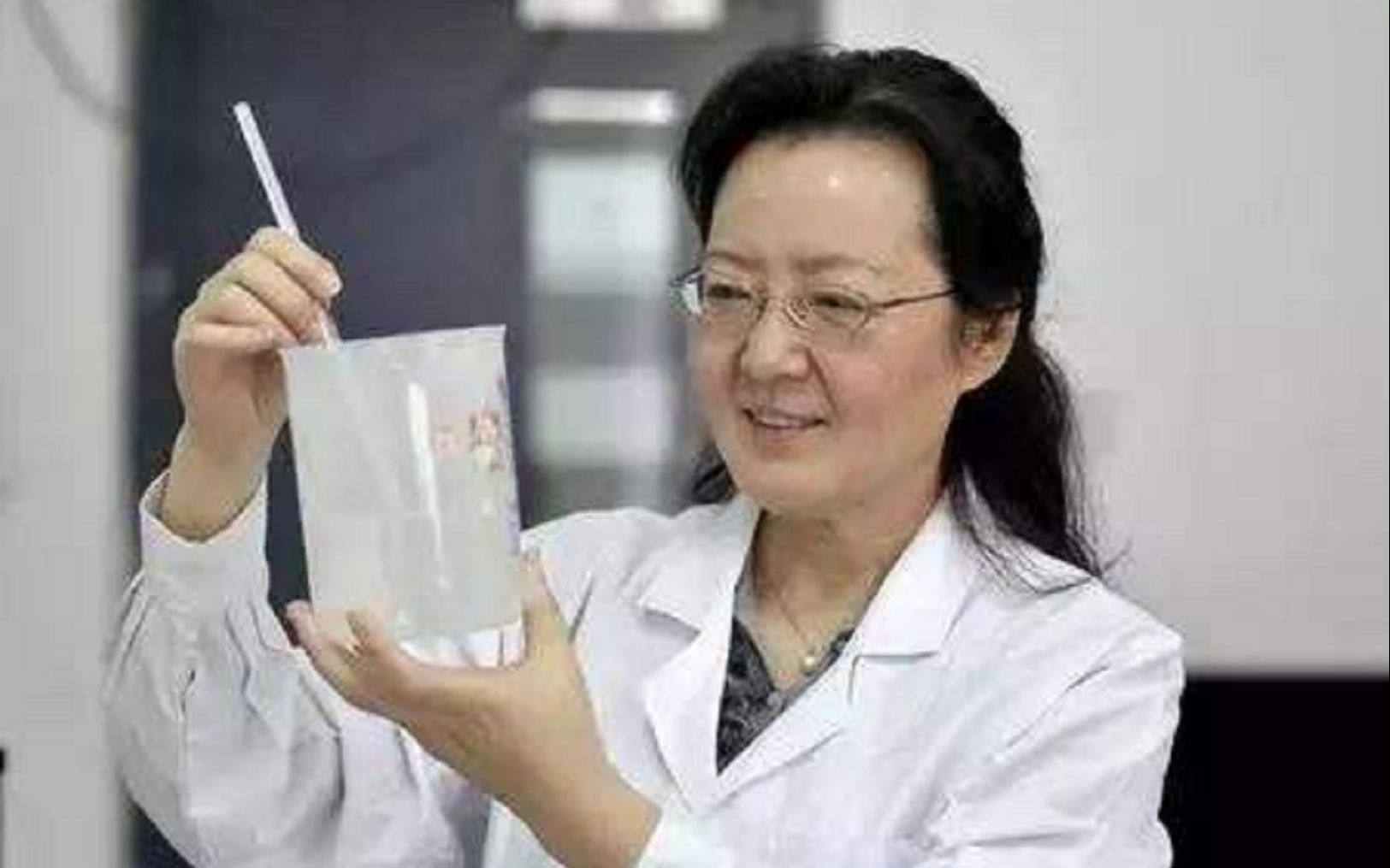 被美日卖出天价的纸,中国科学家花30年研制成功,打破美日垄断哔哩哔哩bilibili