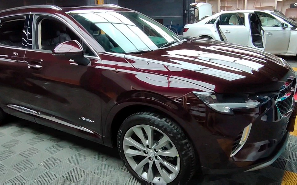 别克昂科威梅洛酒红,好看吗?