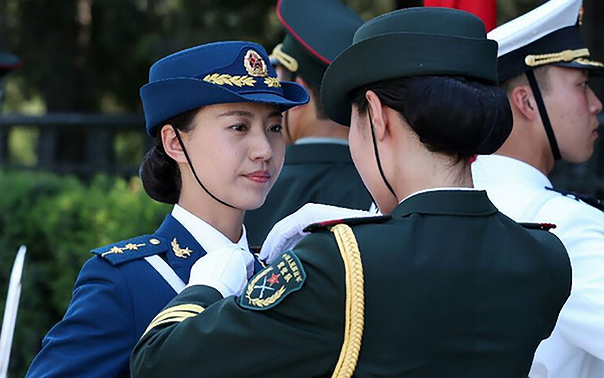 中国女兵仪仗队美呆了图片