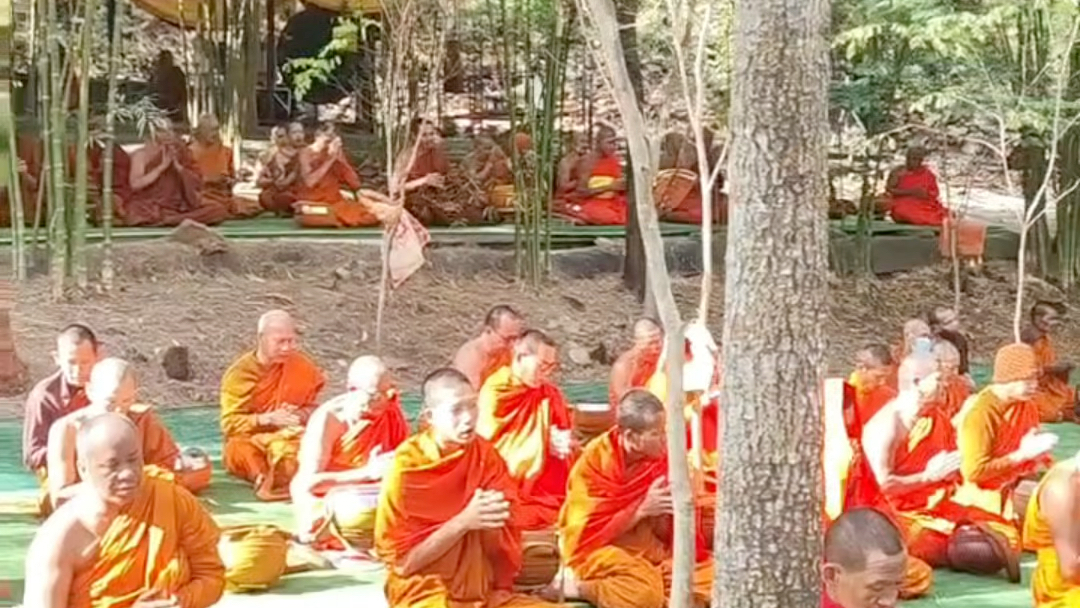 阿赞攀新年拜师仪式 刺符弟子众多 泰北圣手