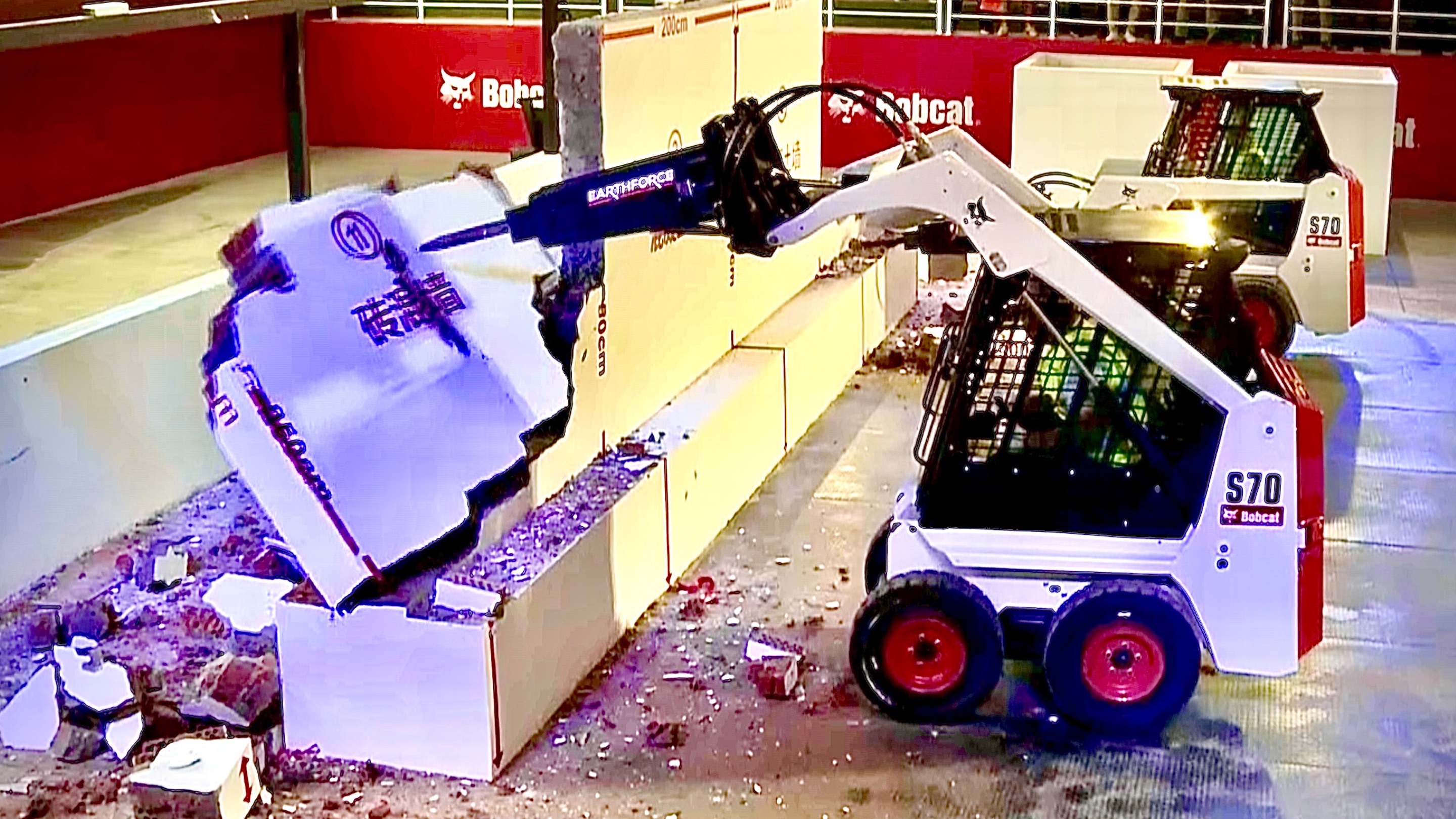 山猫s70滑移装载机超可爱的室内演示|工程机械|室内拆除设备|迷你装载