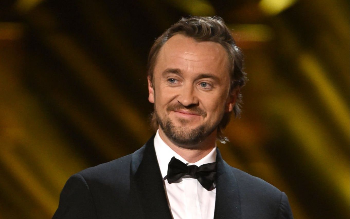 tomfelton中文字幕汤姆费尔顿20220410olivierawards颁奖现场