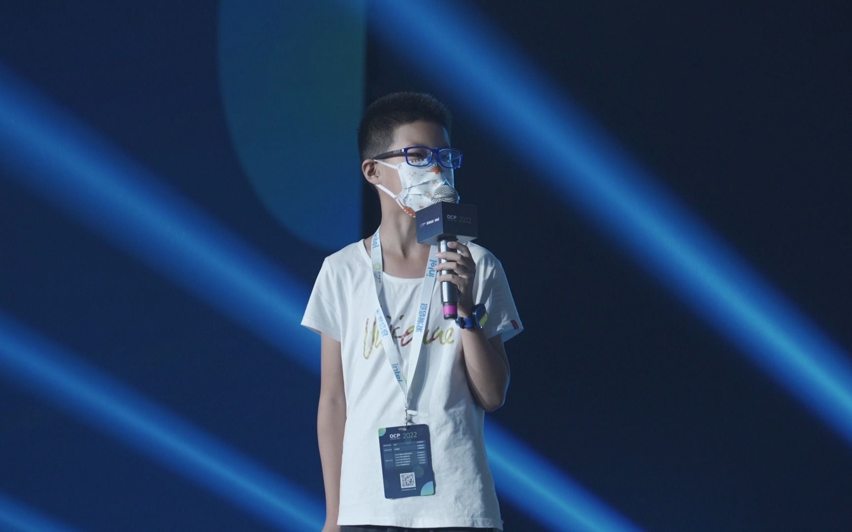 开放计算迎来最小观众,10岁科技后浪戈帅对话开放计算大咖