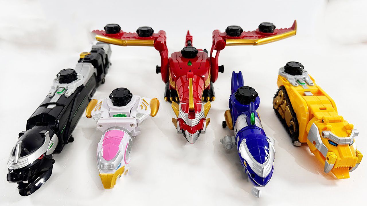 全新天装战队变形汽车玩具开箱:5款玩具车合体变身1个机器人