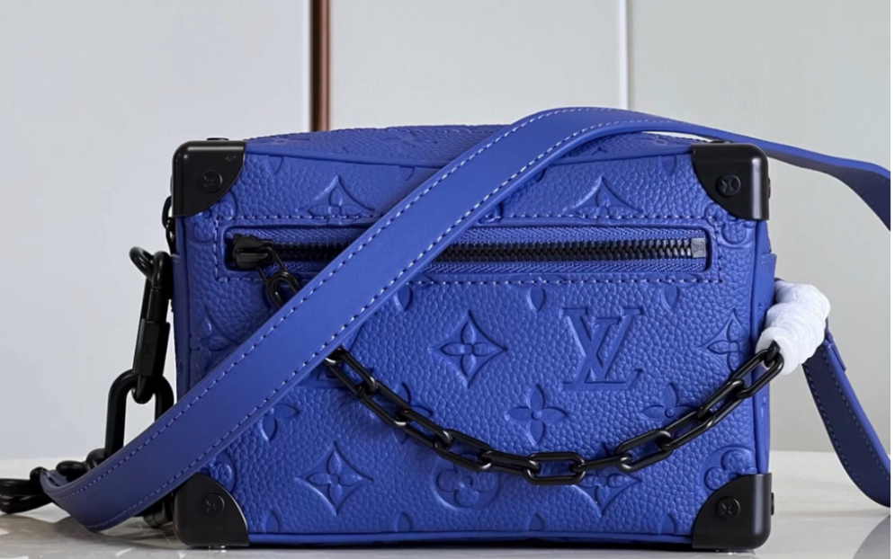 说一下高仿lv路易威登m44735蓝 mini soft trunk 链条包soft trunk