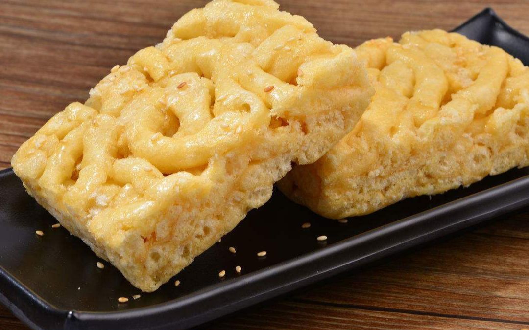 3分钟学会家庭版沙琪玛,香甜可口,制作简单,干净卫生吃着放心_哔哩