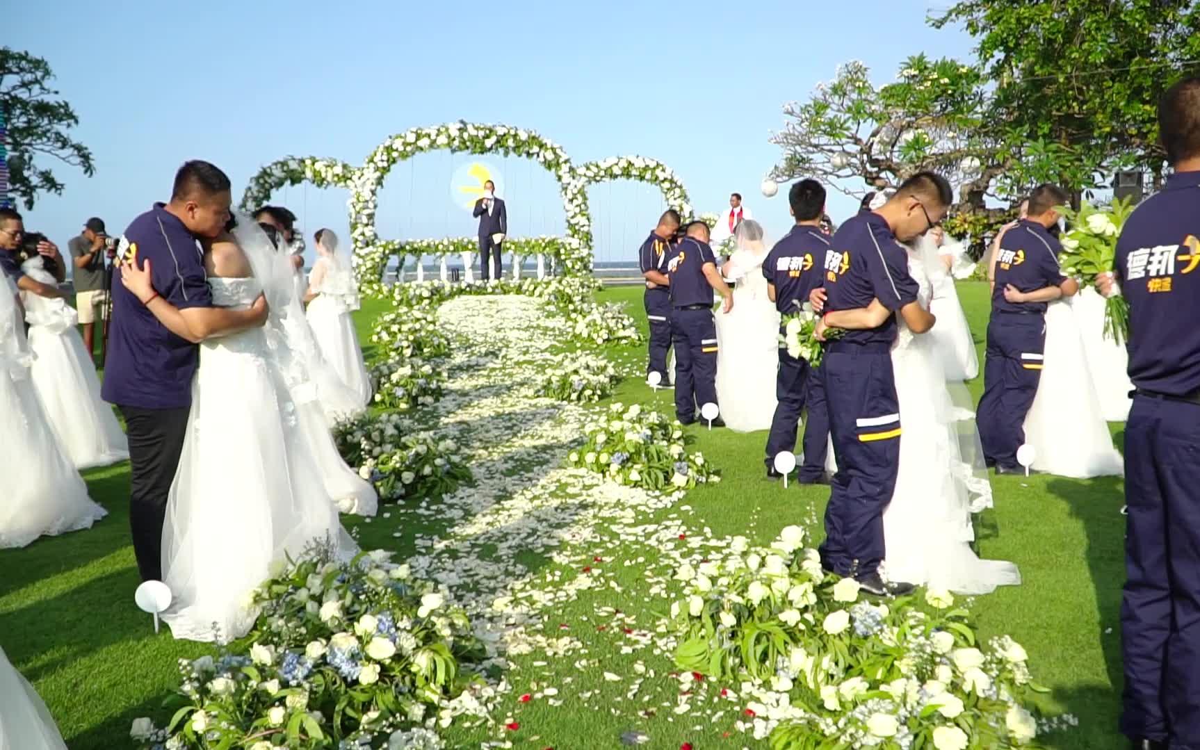 巴厘岛德邦百人婚礼德邦巴厘岛集体婚礼