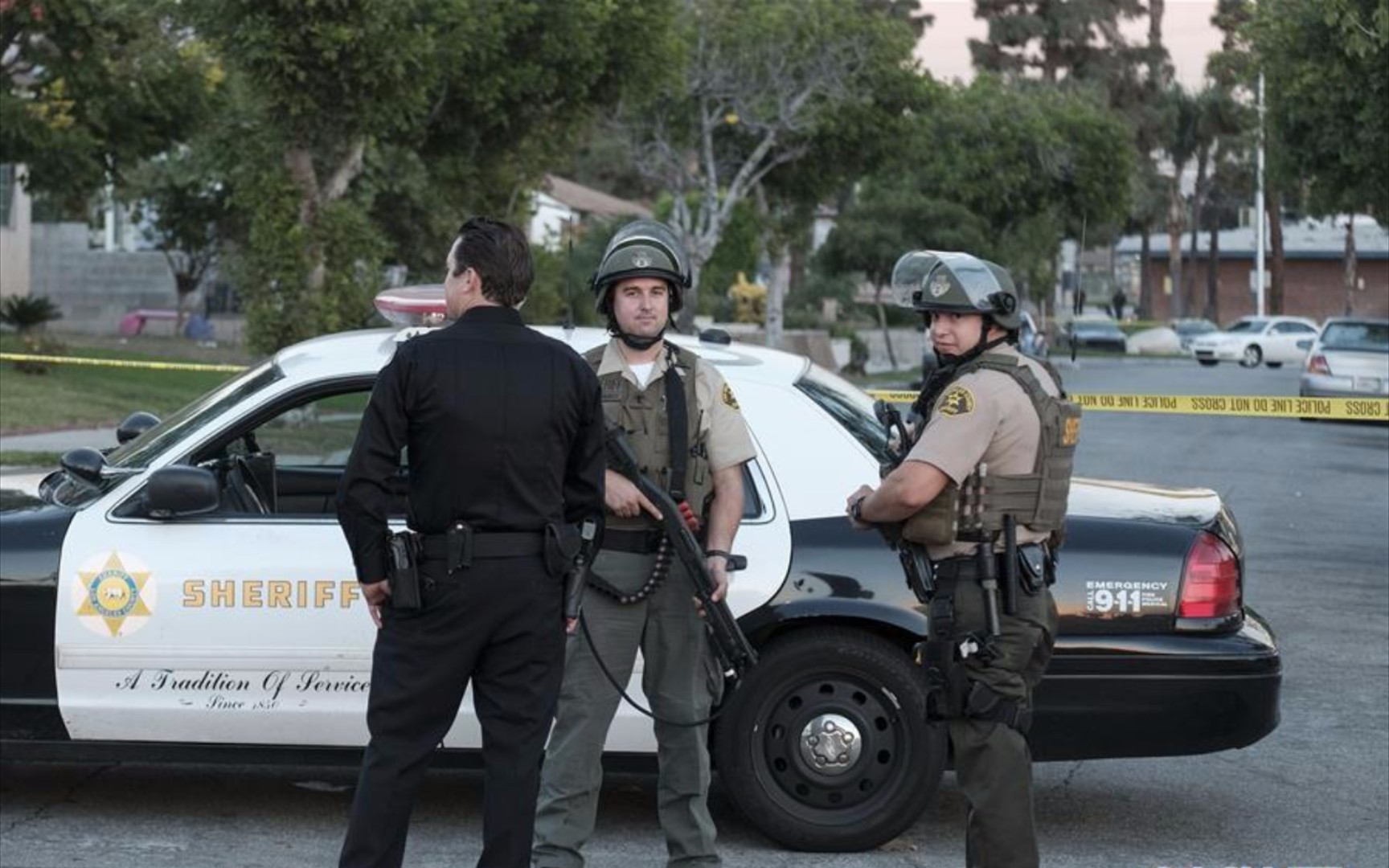洛杉矶县治安官击毙一名持械的老人