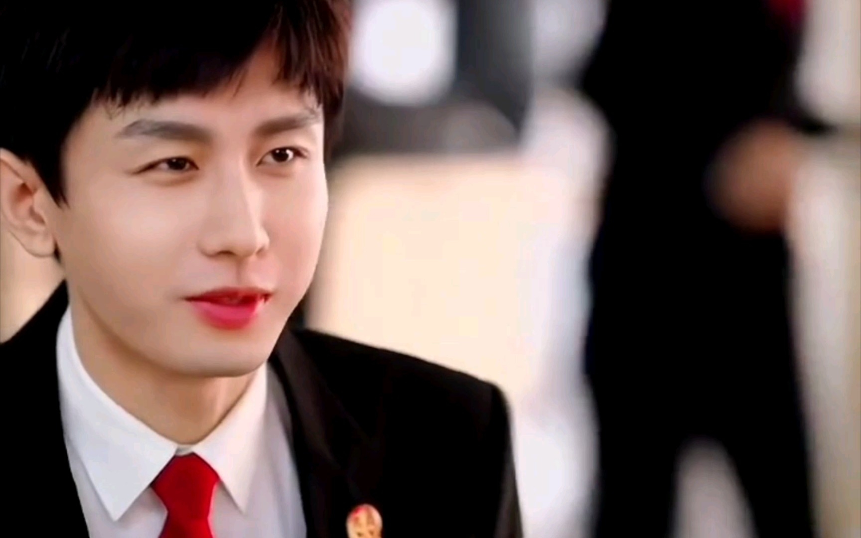 电视剧底线 #成毅 哈哈哈哈,安哥这小嘴叭叭的