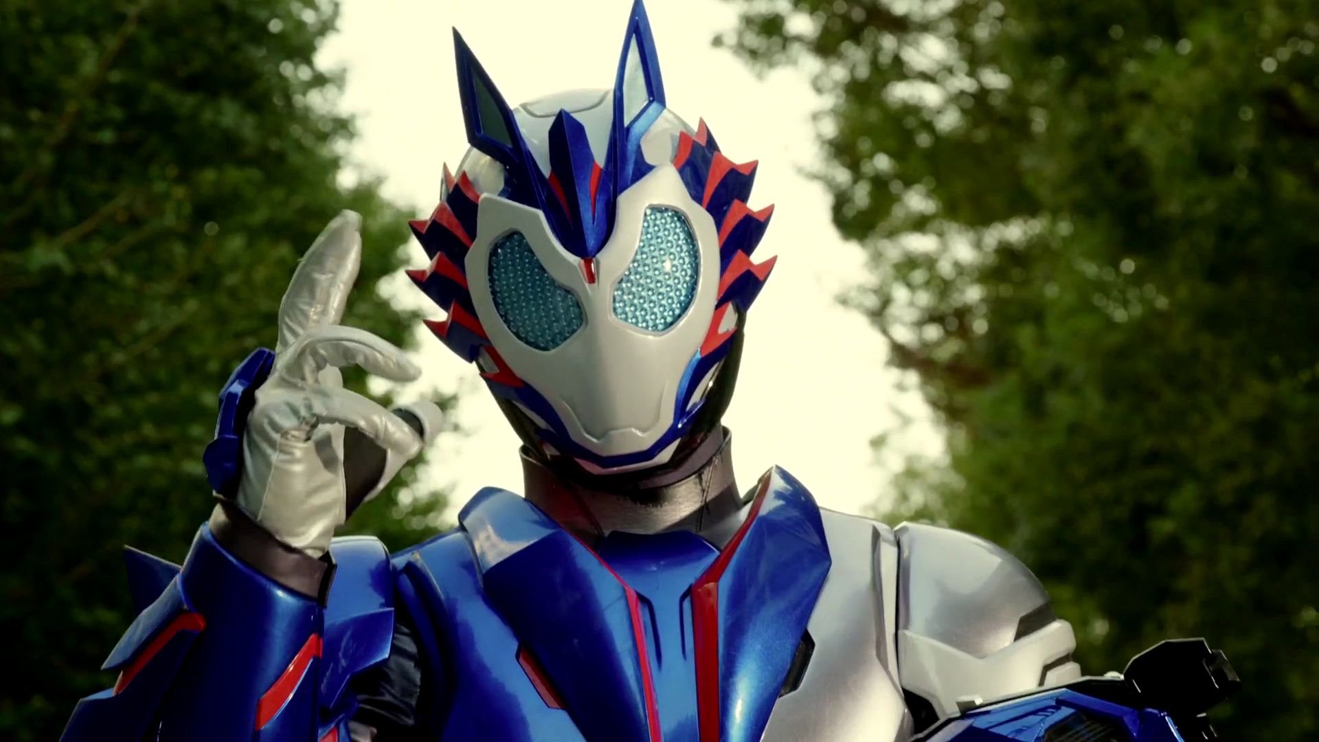 男女主合力击败异类01