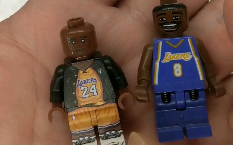 天方夜谭第三方人仔24号科比vs乐高nba8号科比