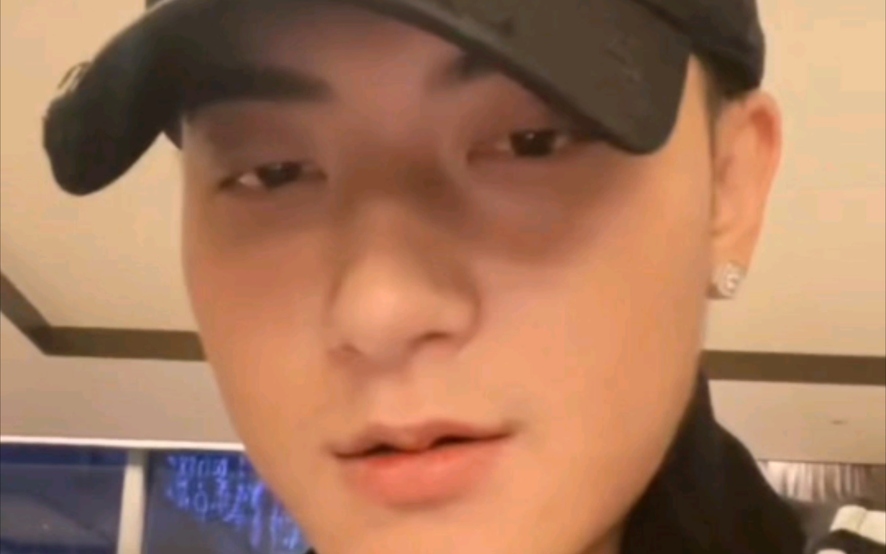 黄子韬回应吃饭被店里监控偷拍发出去 20240322直播