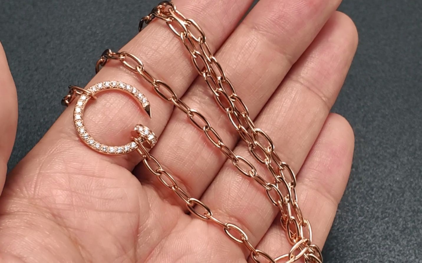 评测卡地亚大链条钉子项链钻石40分36颗重量约17克钉子直接约为185mm