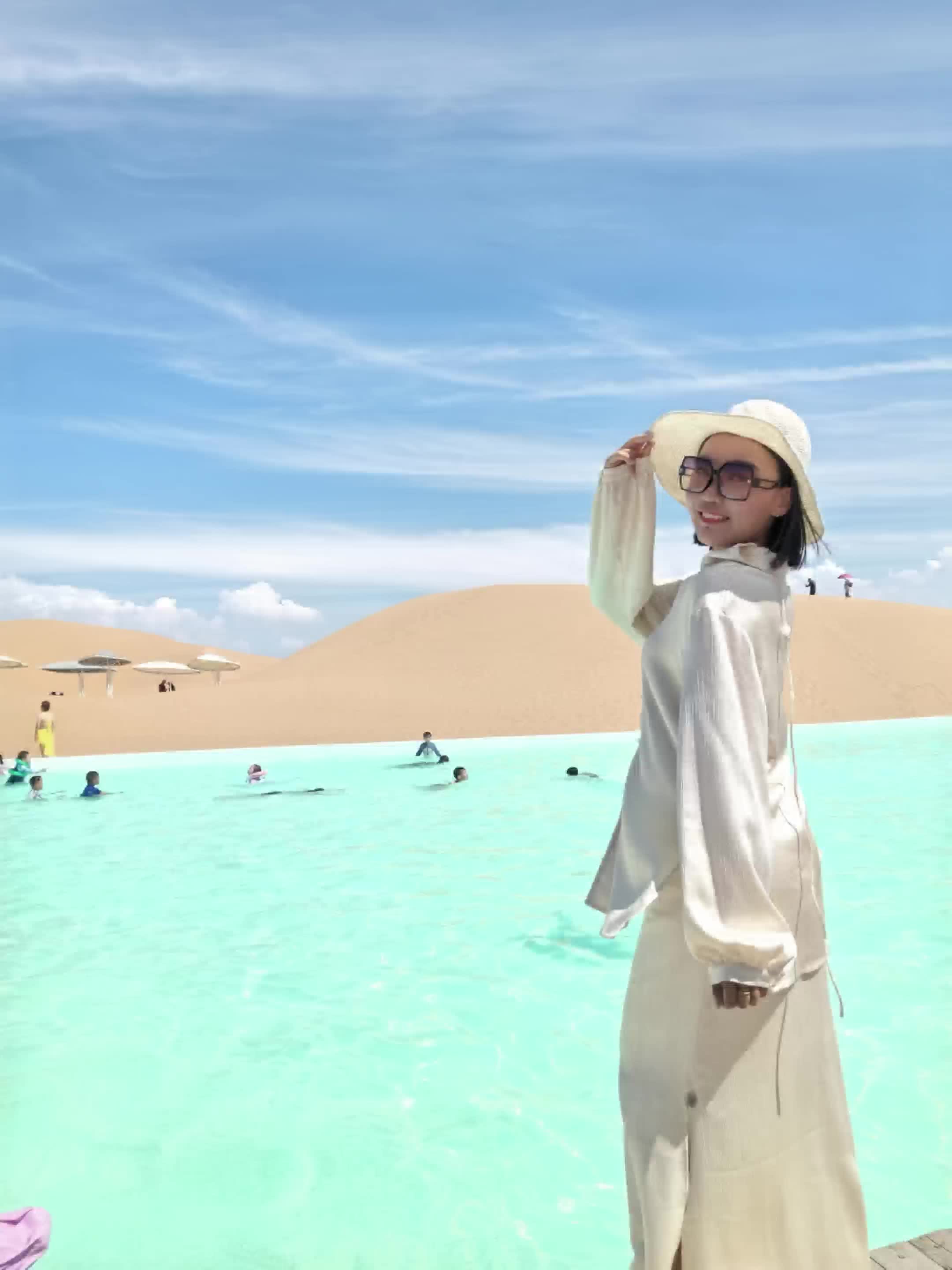 内蒙古响沙湾旅游