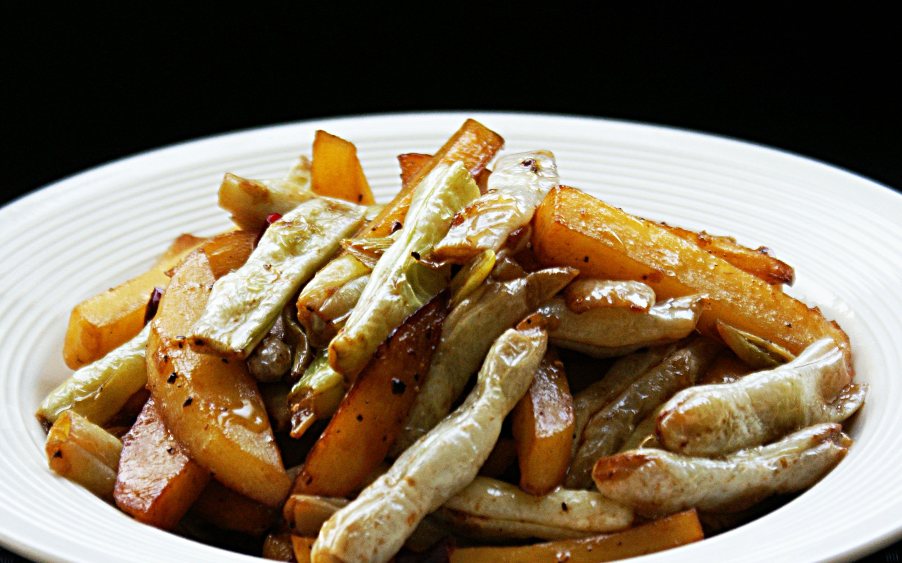 简单又美味的纯素食蔬菜-土豆烧芸豆.