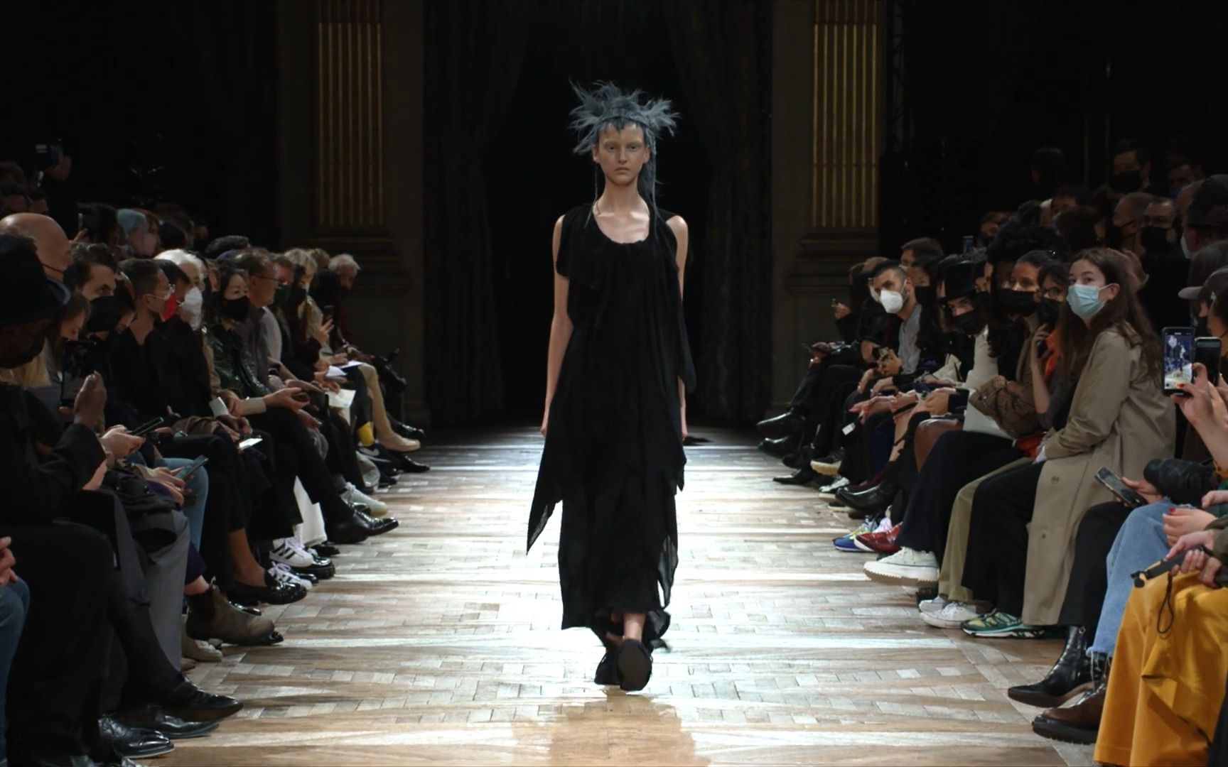 YOHJI YAMAMOTO 山本耀司2022春夏走秀哔哩哔哩bilibili