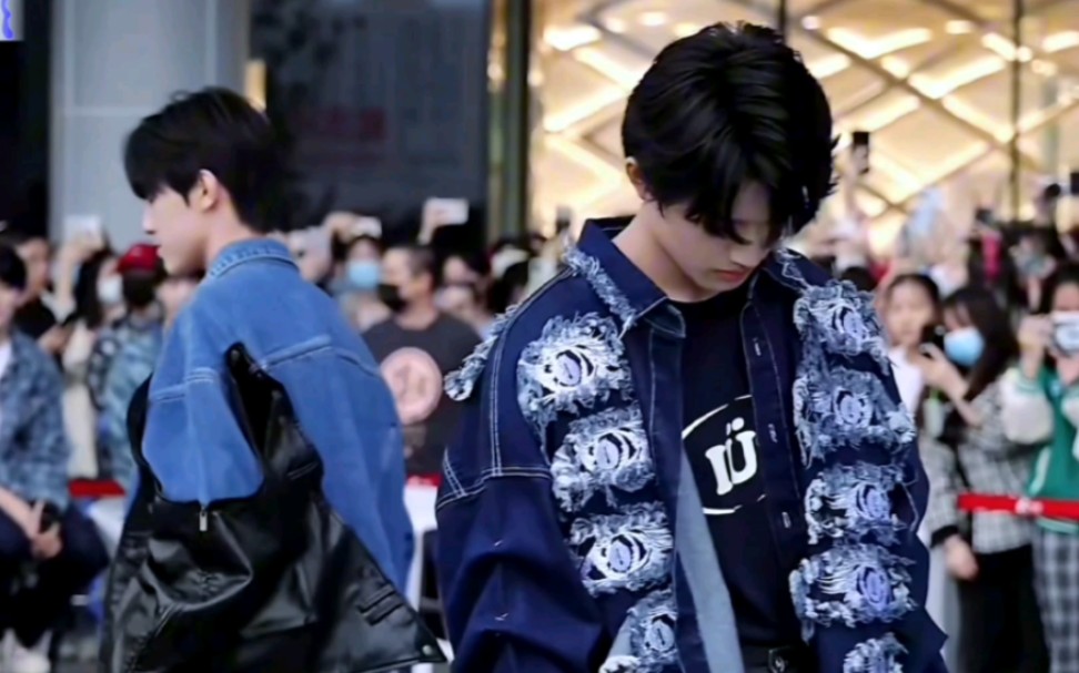 【极禹】张泽禹张极诀爱翻唱,关键时刻还得是主唱压场子!