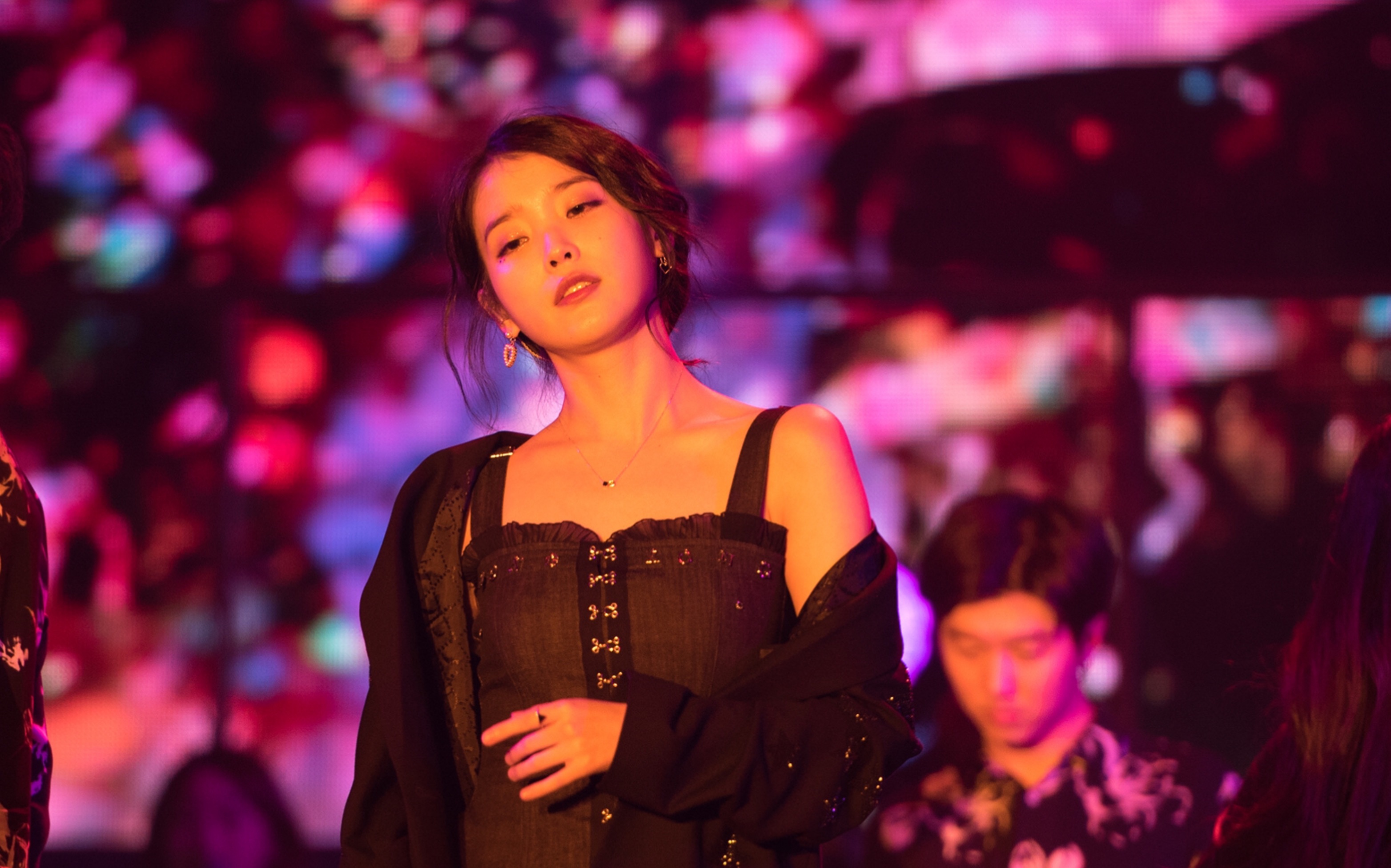 iu 18香港演唱会 音乐现场 性感的u宝