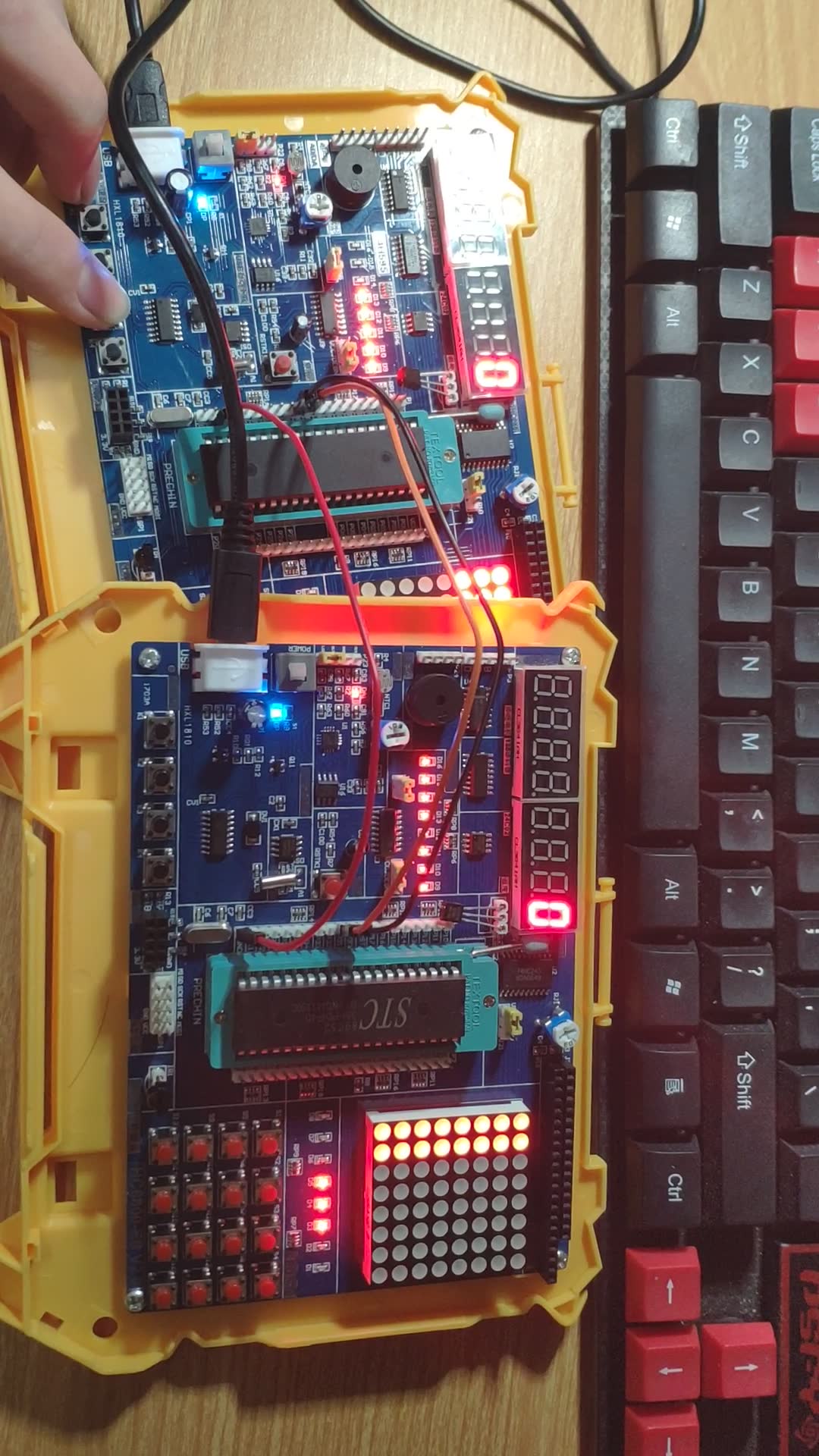 【自制展示】单片机双机通信