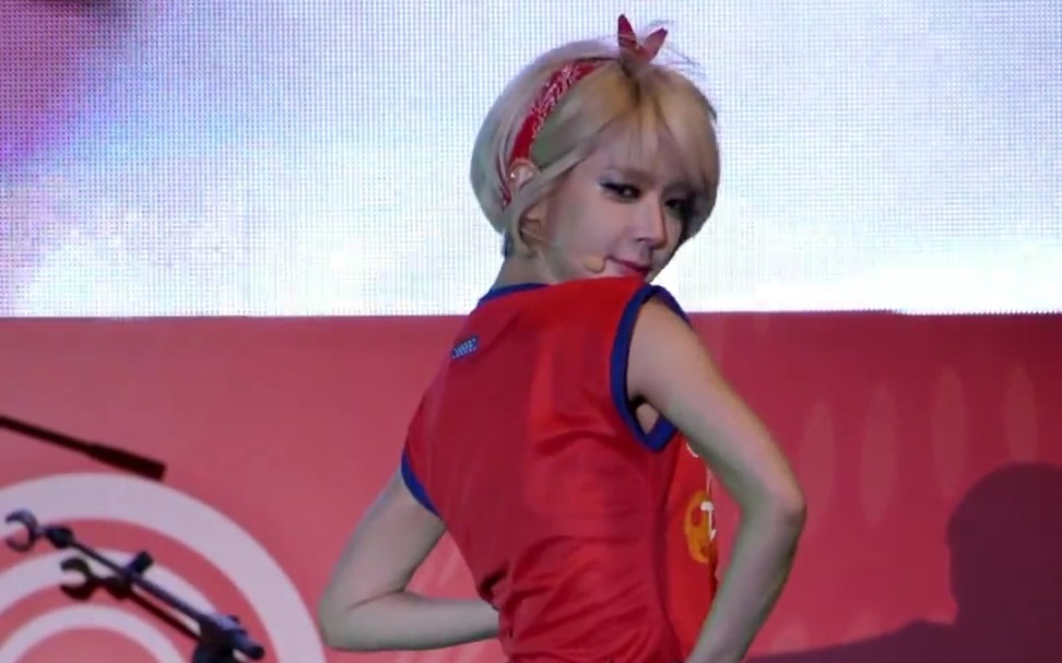 aoa朴草娥《miniskirt》(短裙)现场饭拍_哔哩哔哩_bilibili