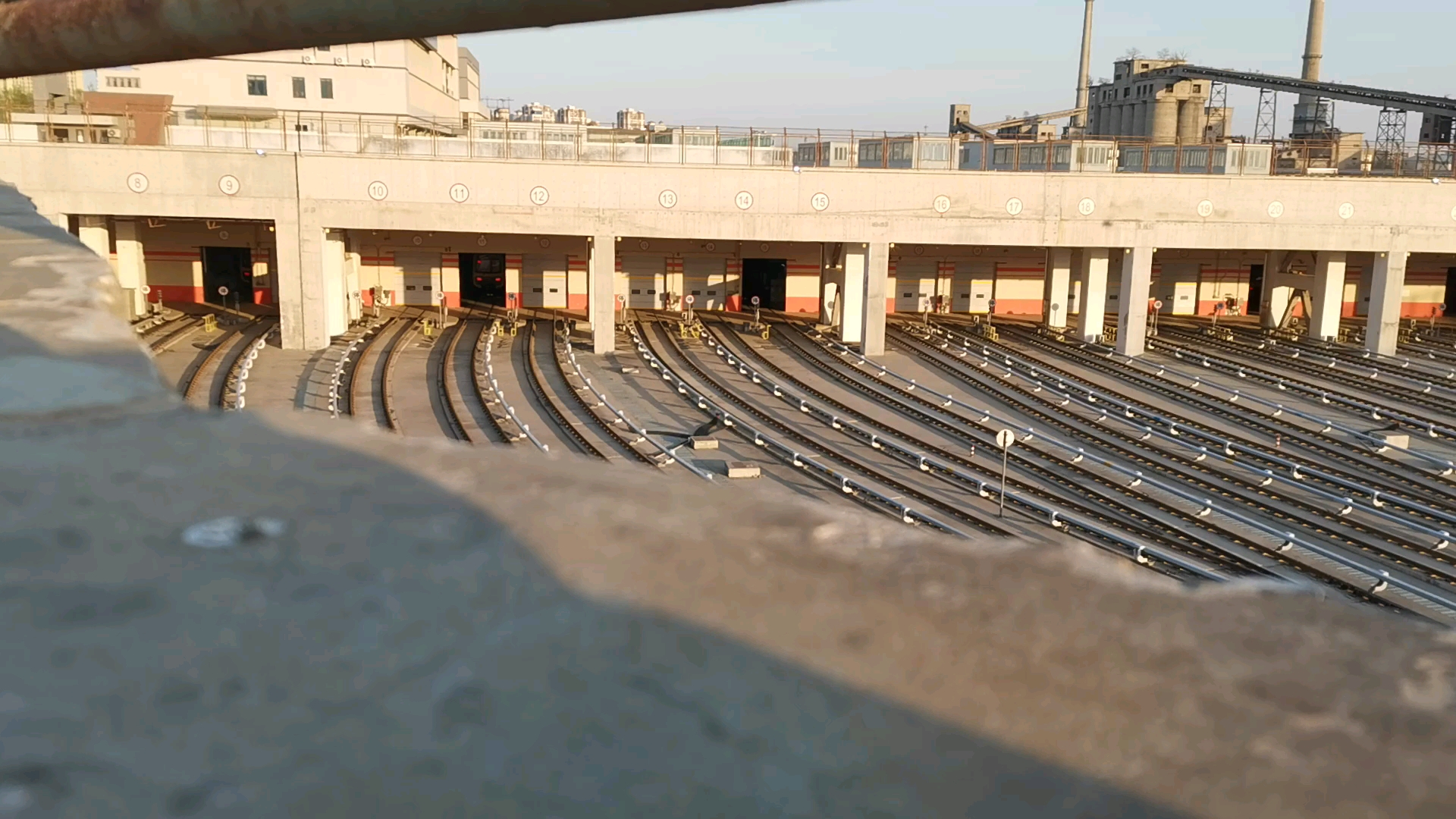 北京地铁焦化厂车辆段蠢蠢欲动的7号线列车