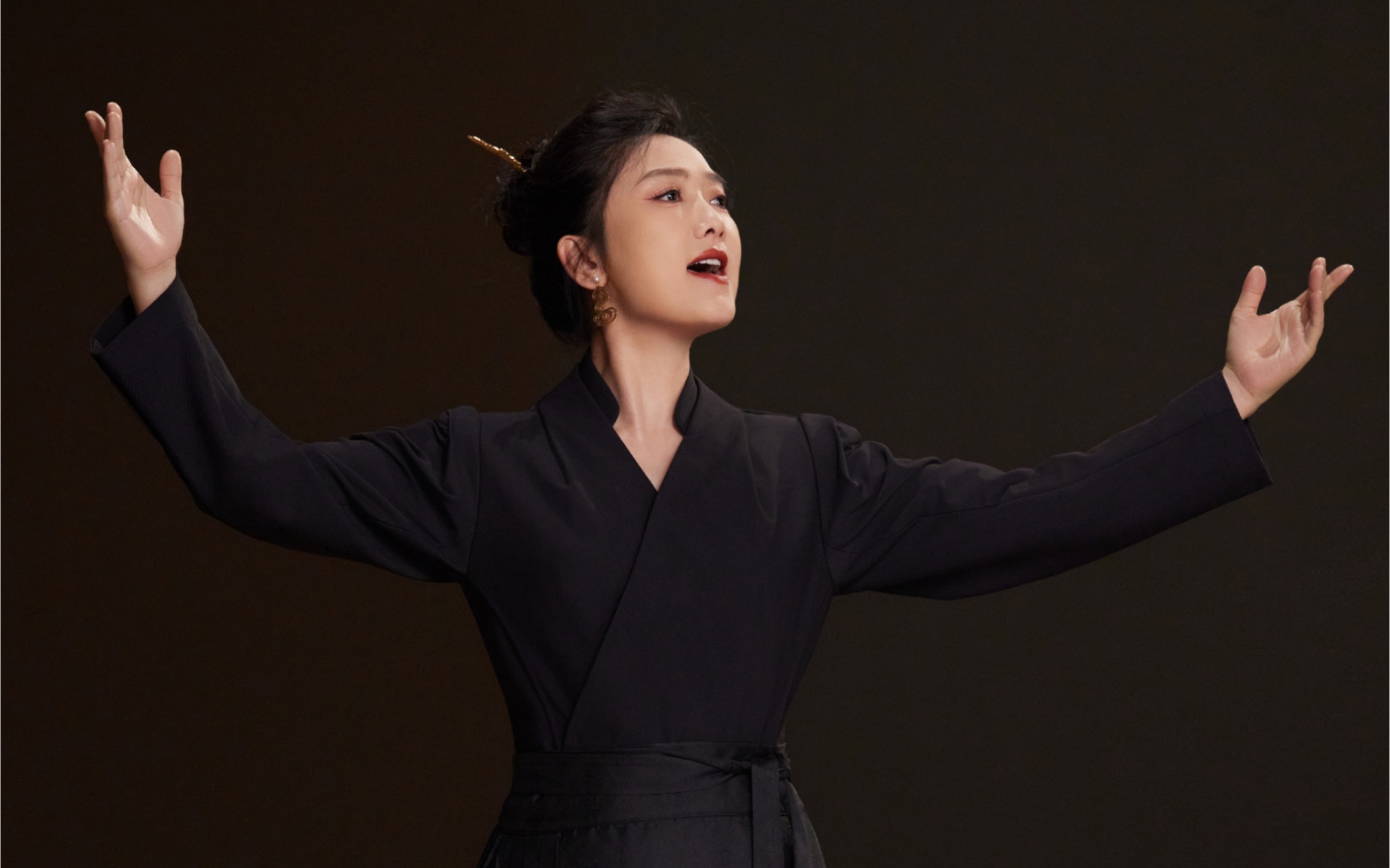 [凤凰传奇|杨魏玲花]我八卦一下