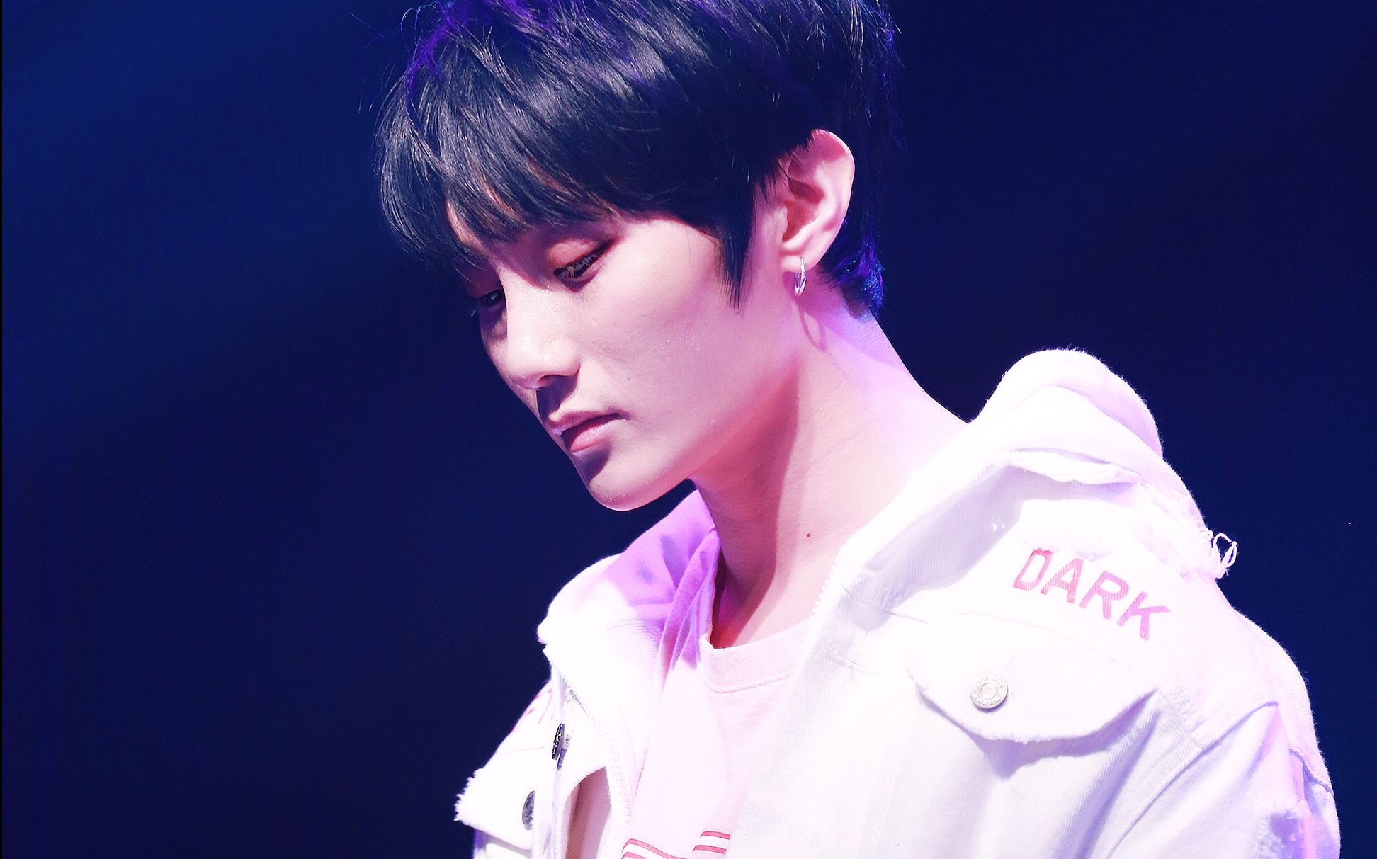 swin巡演 成都站 new world---刘也_哔哩哔哩 (゜-゜)つロ 干杯~-bili