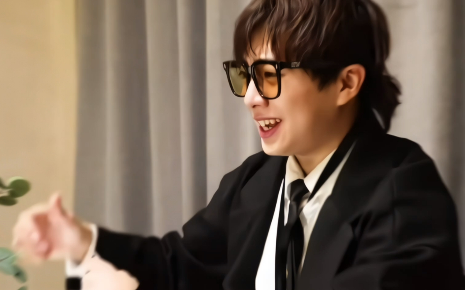 【小潮院长】反差 · 今天是周六 又被自己帅醒